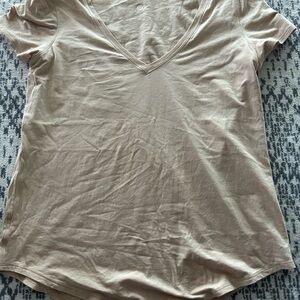 Lululemon love v tee